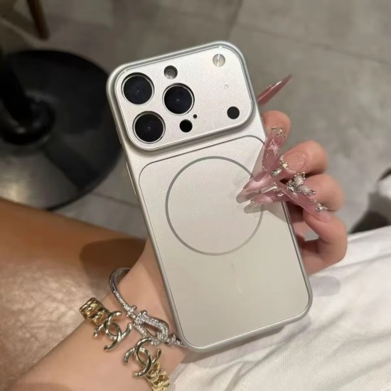 Husa Skin pentru Transformare iPhone 14 in iPhone 17 – Design Premium, Compatibil MagSafe, Culoare Silver